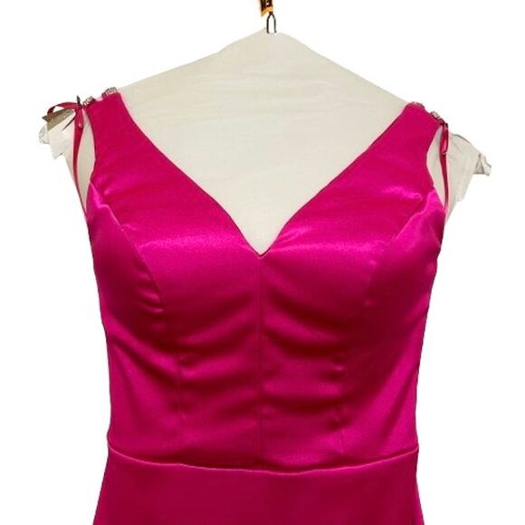 EUC City Vibe Pink Sleeveless Rhinestone Back Straps Side-Slit Dress. Size 0 - Picture 6 of 10